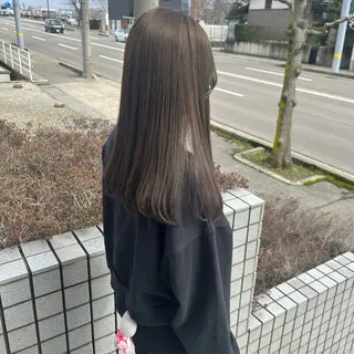 ロング en⁺　trust所属・山口 麗音のヘアスタイル