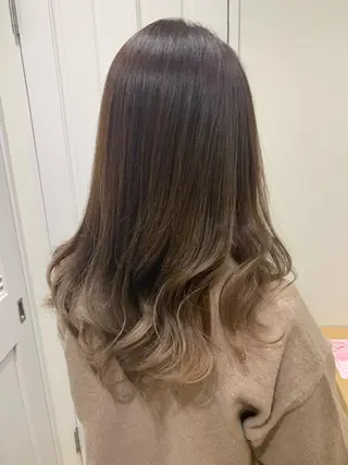 ロング 渋谷ハイトーン/ デザインカラー阿部のヘアスタイル