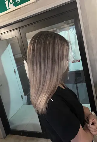 ミディアム カラー ROBIN所属・指名数No.1 /NAOYAのヘアスタイル