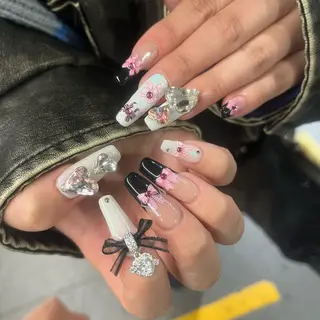 ネイル koyu 🩶のネイルデザイン