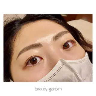 マツエク・マツパ U_la所属・U_la [ウーラ] 片岡の眉毛・アイブロウイメージ