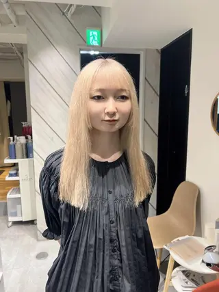 ロング デザイン🥇複雑履歴 ハイトーン特化のヘアスタイル