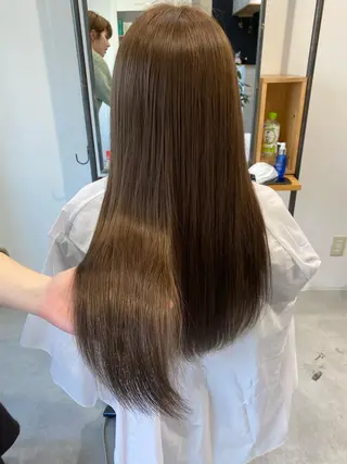 カラー フェイスヘアークリエイション所属・大形 誉のヘアスタイル