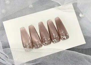 ネイル le'a-レア-【ア イ×ネイル×眉】のマツエク・マツパデザイン