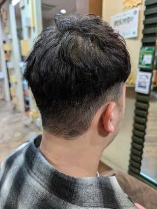 ショート メンズ 本田 圭輔のヘアスタイル