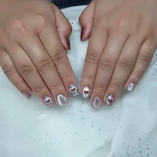 ネイル 金井 奈々のネイルデザイン