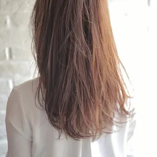 ロング カラー Soleria所属・艶髪/酸性ストレート 根本零のヘアスタイル