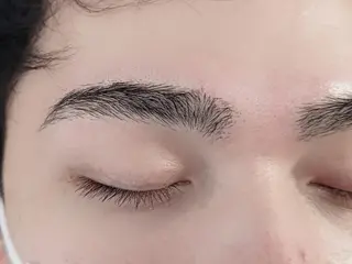 アイブロウ color eyelash所属・color 能見台 Saoriのマツエク・マツパデザイン