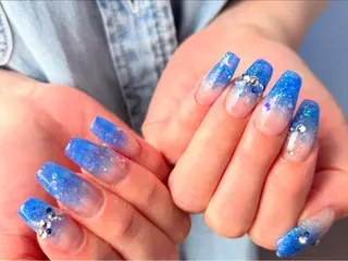 ネイル Salute本店 🦋仲原里佳のネイルデザイン