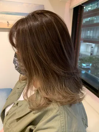 セミロング 渋谷ハイトーン/ デザインカラー阿部のヘアスタイル