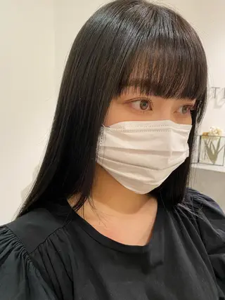 ロング 顔まわりカラー特化 赤津百合絵のヘアスタイル