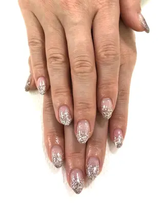 ネイル EMINAL恵比寿 サラのネイルデザイン