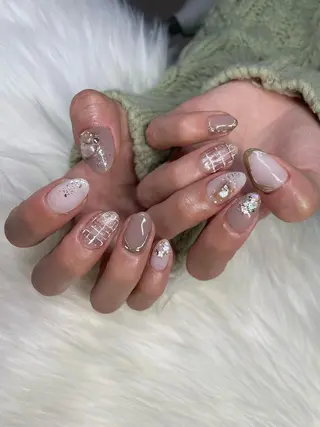 ロング カラー ヘアアレンジ キッズ ネイル マツエク・マツパ アイブロウ 福田 加奈のネイルデザイン