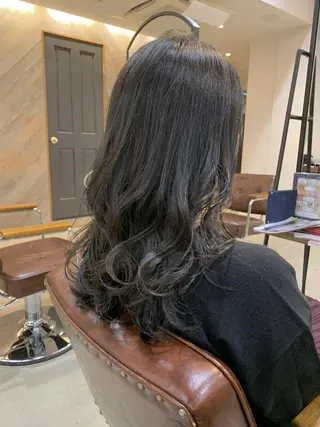 セミロング カラー パーマ ヘアアレンジ メンズ キッズ ネイル マツエク・マツパ 中津No.1髪質改善 店長✨透ける暗髪のヘアスタイル