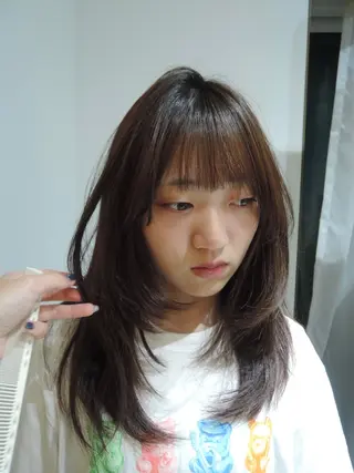 ミディアム YUI／レイヤー カット/透明感カラーのヘアスタイル