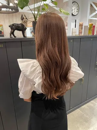 ロング カラー 細沼 葵のヘアスタイル