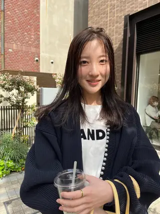 セミロング カラー NOUN所属・eri kinjoのヘアスタイル