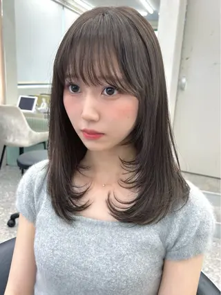ミディアム カラー ヘアアレンジ fumika🎀 韓国ヘア×ベージュのヘアスタイル