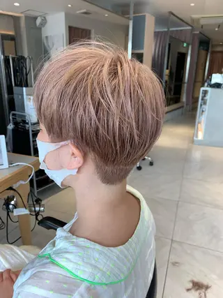 ショート カラー SALOWIN表参道 arist店所属・柔らか透け感カラー 🌿ムロヤリョウスケのヘアスタイル