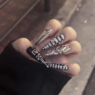 セミロング ゆびノさき 天王寺のネイルデザイン