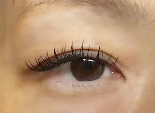 マツエク・マツパ 毛染め工房所属・まほ  平野/ 長吉六反/喜連瓜破のマツエク・マツパデザイン