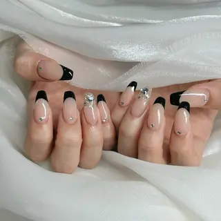 ネイル CeCe Garden所属・CeCeGarden ✨️キラキラワンホンのネイルデザイン