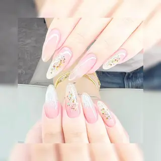 ネイル AngelChris ビューティーサロンのネイルデザイン