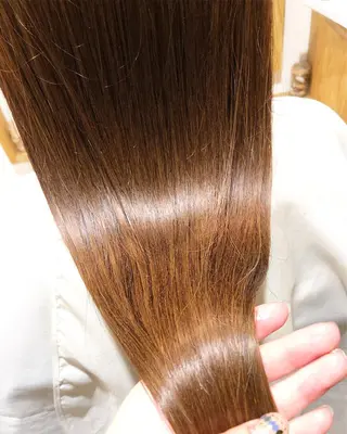 ロング カラー 小森 樹奈のヘアスタイル