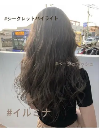 ロング カラー ヘアアレンジ 得本 ゆきのヘアスタイル
