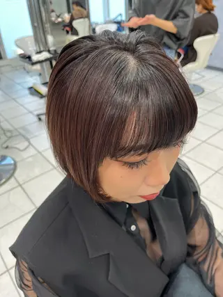 ショート カラー アートディレクター 尾内 友美のヘアスタイル