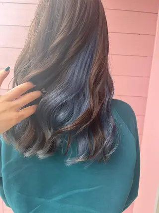 ロング カラー 個性派/ハイトーン ✨✨　稲吉菜々美のヘアスタイル