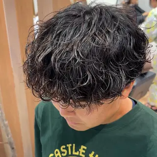 パーマ メンズ ハイトーン、ベージュ ボブカット🫧のヘアスタイル