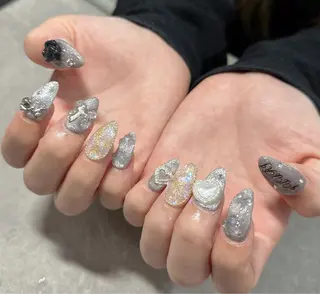 ネイル LAVISH nanamiのネイルデザイン