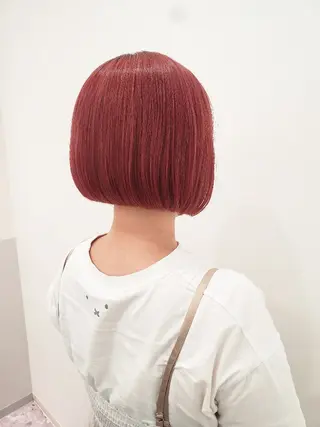 ショート カラー 齋藤 愛美のヘアスタイル