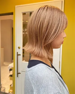 ミディアム LOVEST OIKE所属・LOVEST  井上 亜未/ 暖色のヘアスタイル