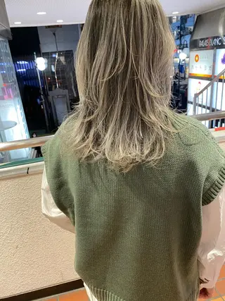 セミロング カラー レイヤー/ベージュ カラー/ハシモトのヘアスタイル