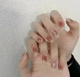 ネイル YUYI.nail salon所属・Mi Naのネイルデザイン