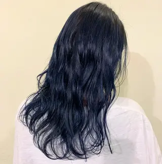 カラー MAKE'S omotesando所属・狐塚 未咲のヘアスタイル