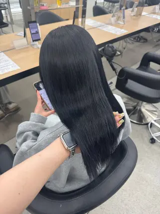 ロング カラー 暗髪🩶ラベンダー/ ブルー/ユウナ🤍のヘアスタイル