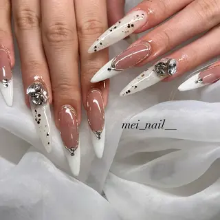 ネイル est nail所属・永山 芽生子のネイルデザイン