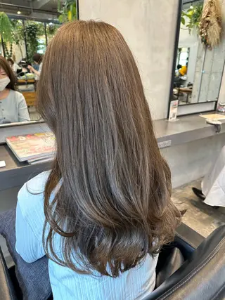 ロング カラー 川口開世 layer cutのヘアスタイル
