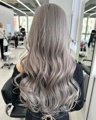 ロング 八代 珠羽のヘアスタイル