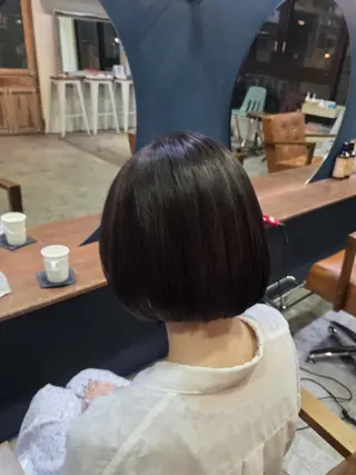 カラー shoto ベージュカラー、ボブのヘアスタイル