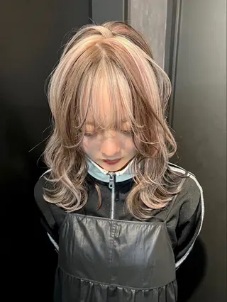 セミロング 暖色カラー/レイヤー カット☁️MEI☁️のヘアスタイル