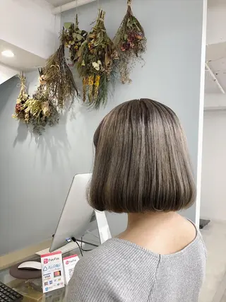 ショート カラー ヘアアレンジ flamme Annaのヘアスタイル