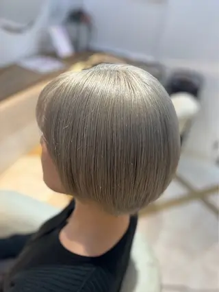 ショート 😈せいと😈 ハイトーン/縮毛矯正のヘアスタイル