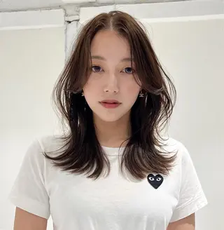 セミロング カラー 阿部 瑠斗のヘアスタイル