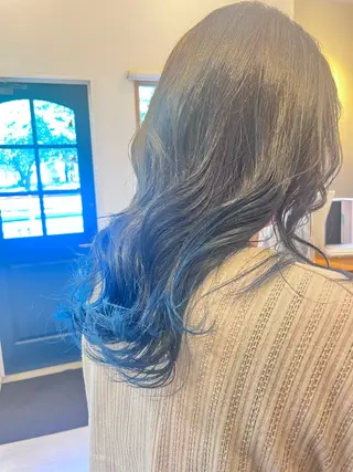カラー ハラちゃんカット✂︎ 透明感🩵ケアカラーのヘアスタイル