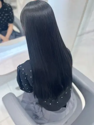 ロング カラー 川上 春香のヘアスタイル