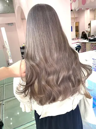 カラー 艶髪 🦋CON🦋のヘアスタイル